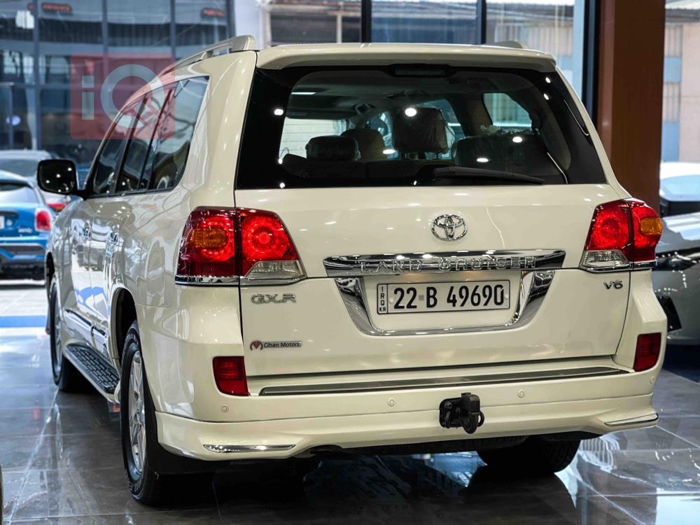 Toyota Land Cruiser